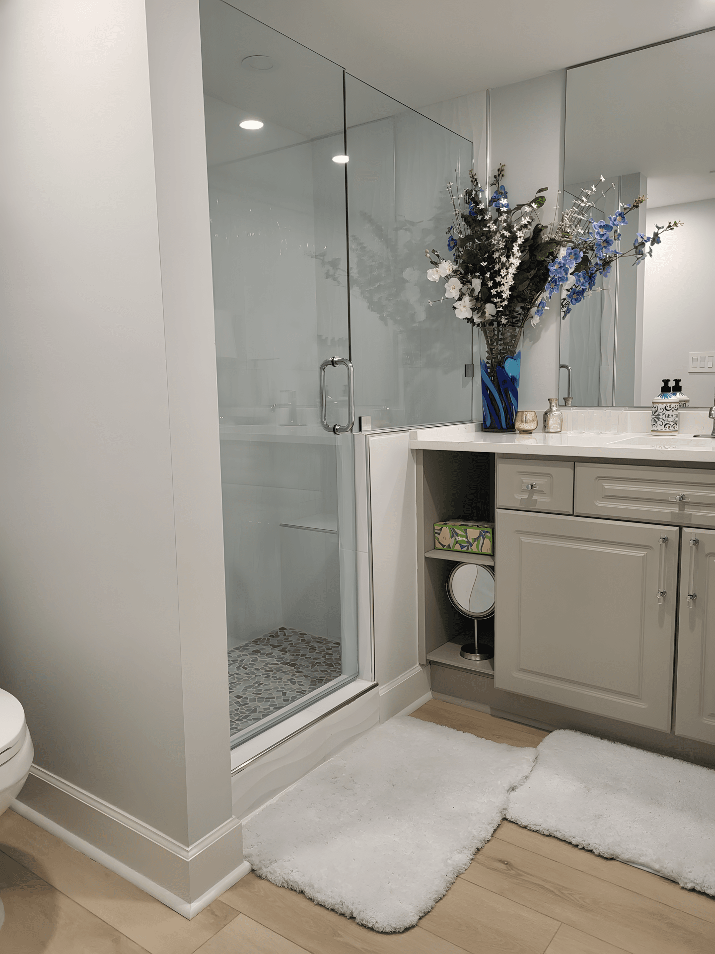 Modern bathroom renovation with custom tile work in Fort Walton Beach, FL